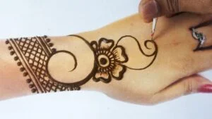 Modern Simple Mehndi Designs Step by Step (1)