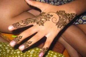 flower-leaf-Arabic-Mehendi-Designs