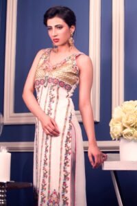 indian-wedding-dresses sleevless