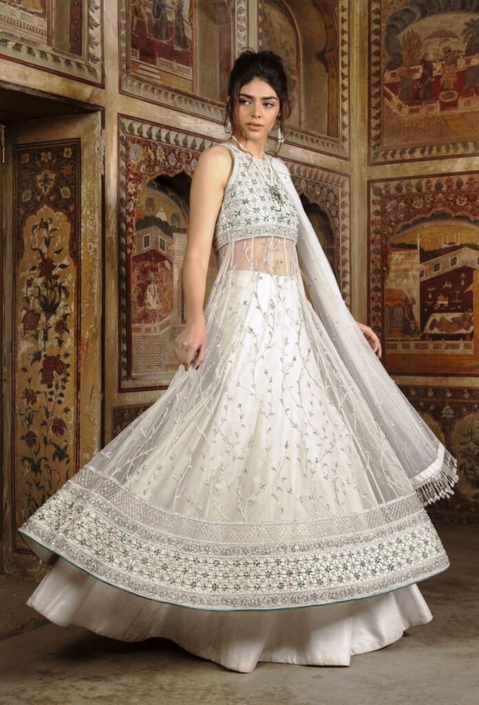 pakistani white wedding dresses online. Best White Bridal Maxi Dress Pakistani for girls